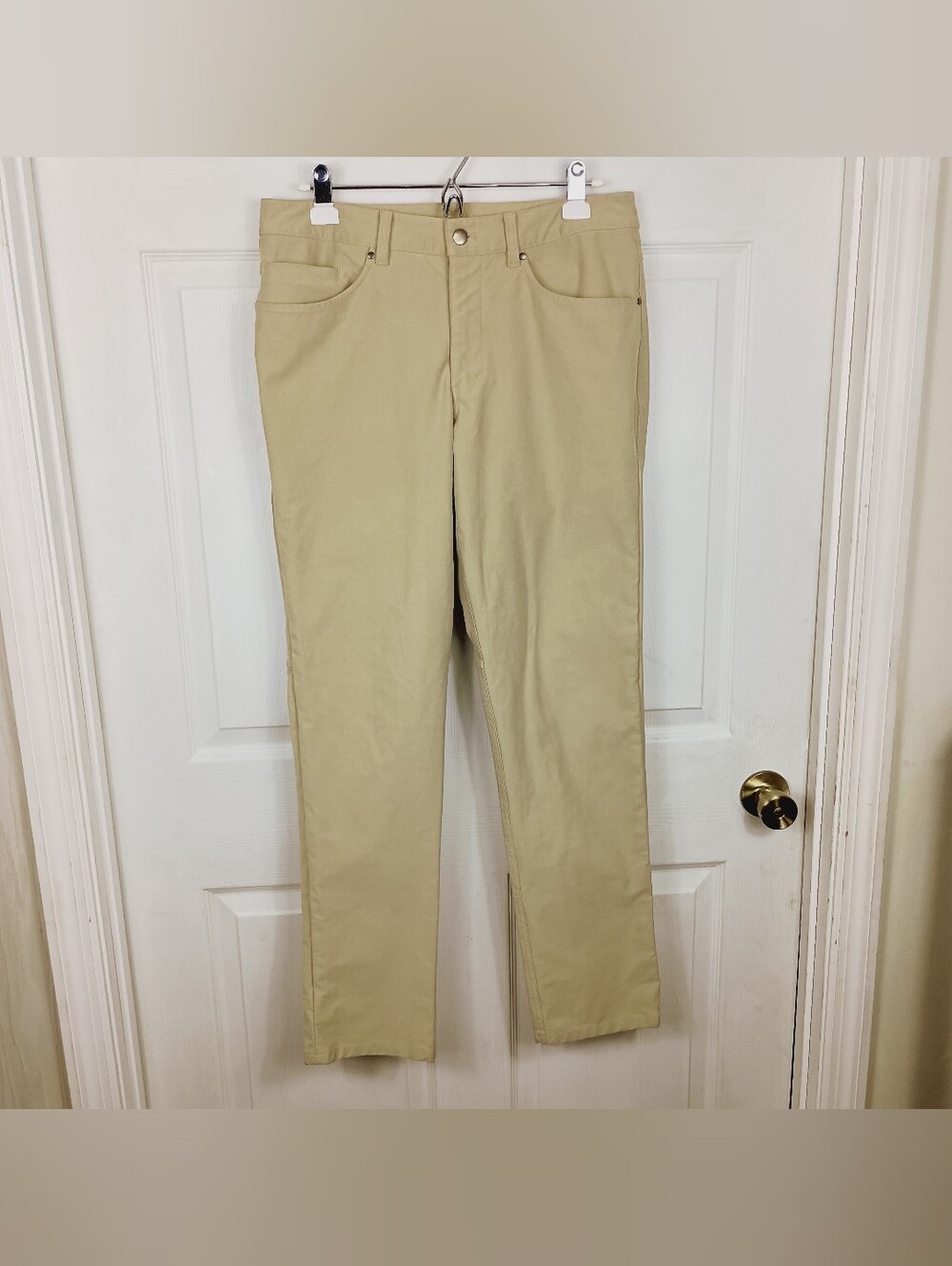 Lululemon ABC Pants 32 Mens Beige Stretch Utilitech Abrasion Resist Classic Fit